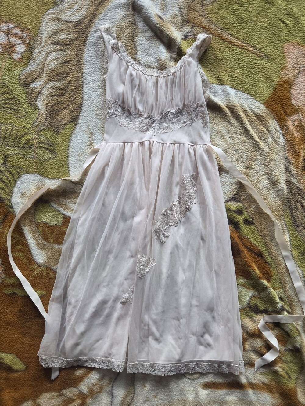 1950s Lace-Trim Slip Dress